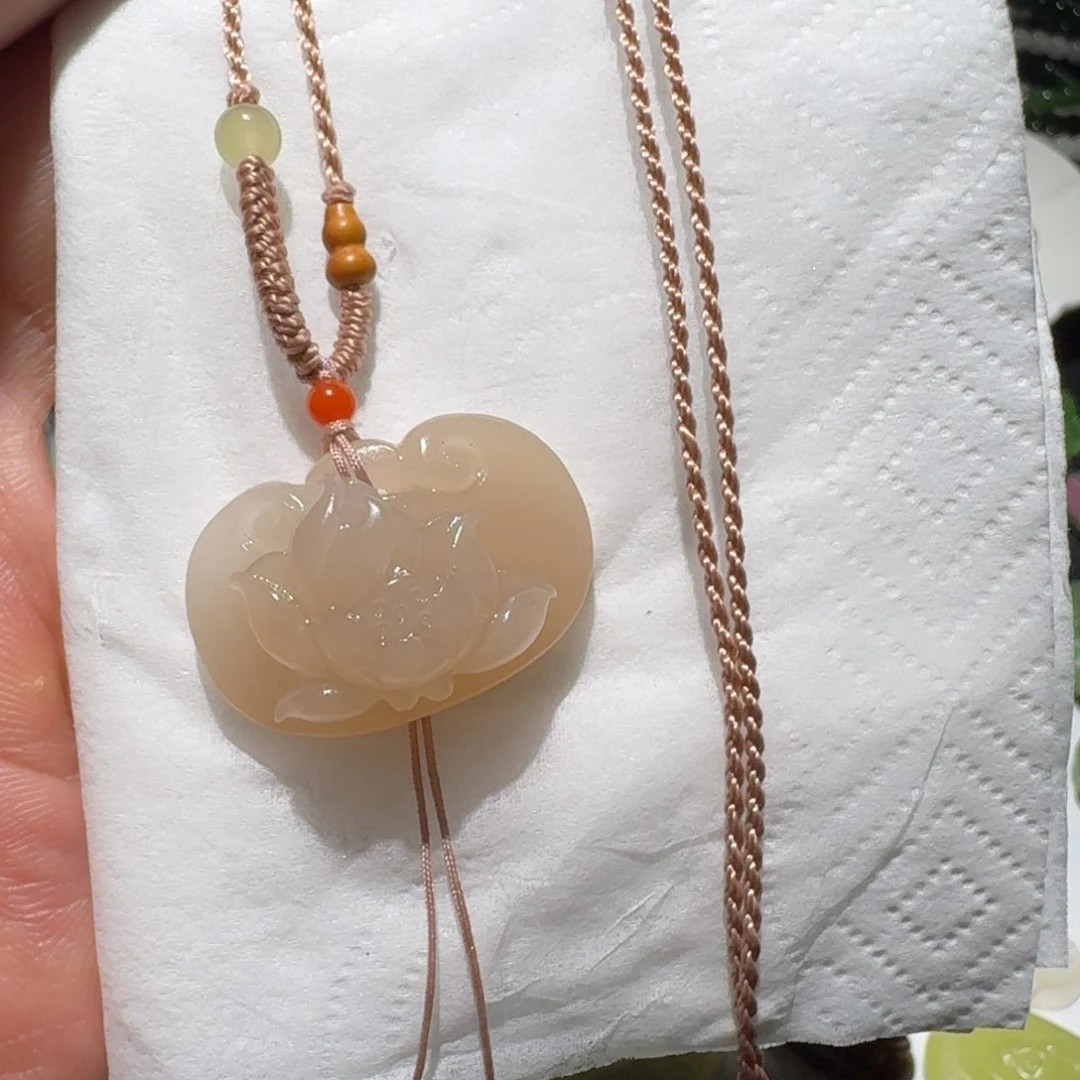 和田玉未镶嵌颈饰阿*