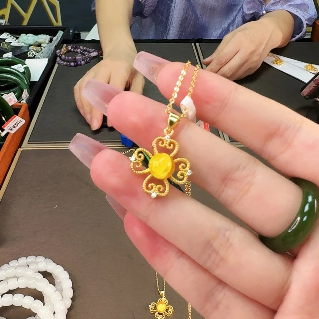 未镶嵌颈饰蜜蜡蜜蜡四叶草吊坠