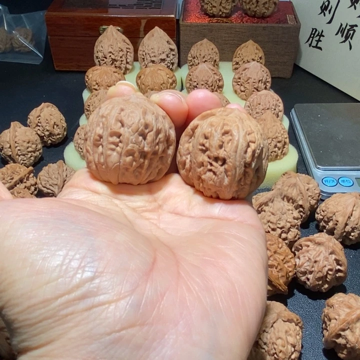 已***置文玩核桃吊坠平谷元宝