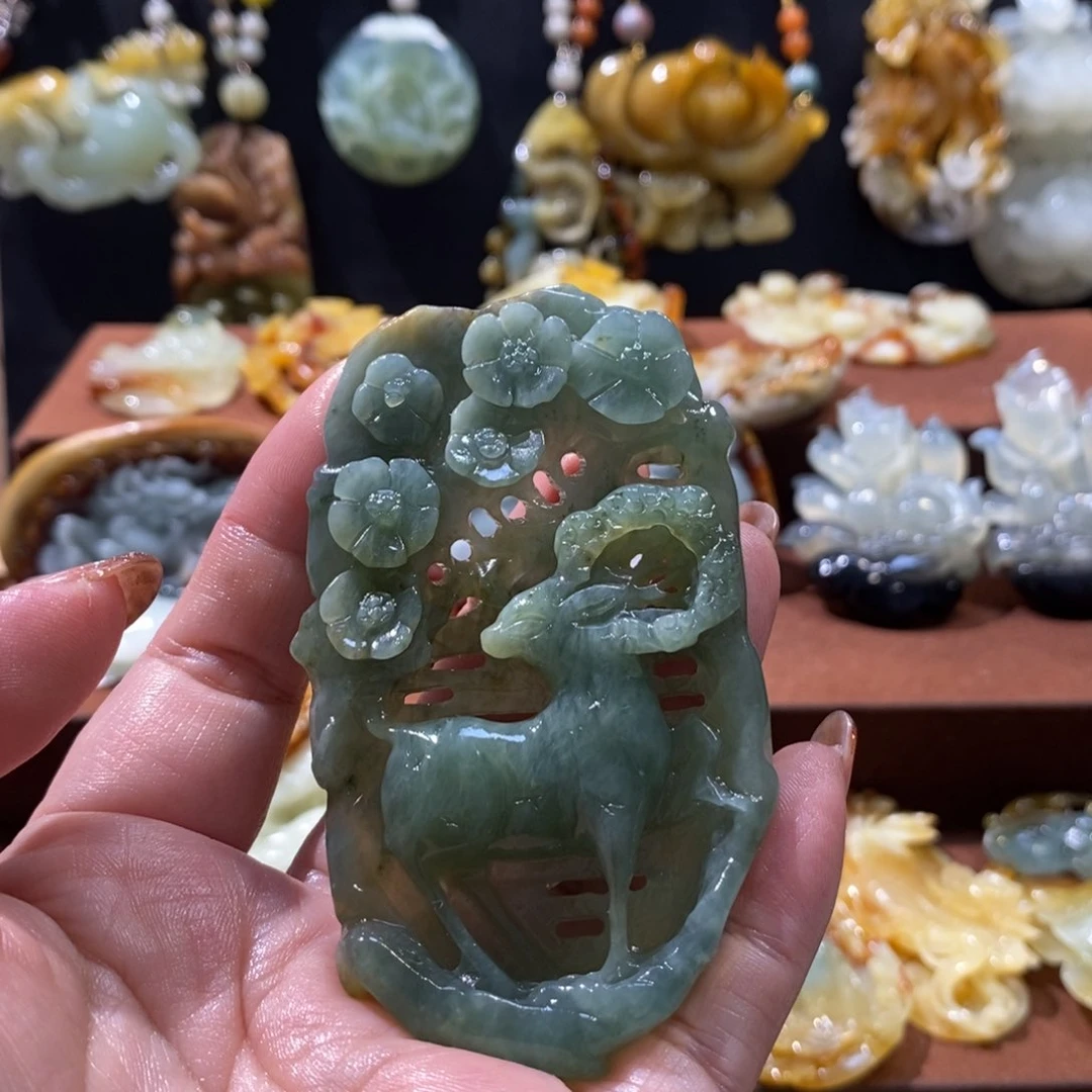 蛇纹石玉未镶嵌颈饰