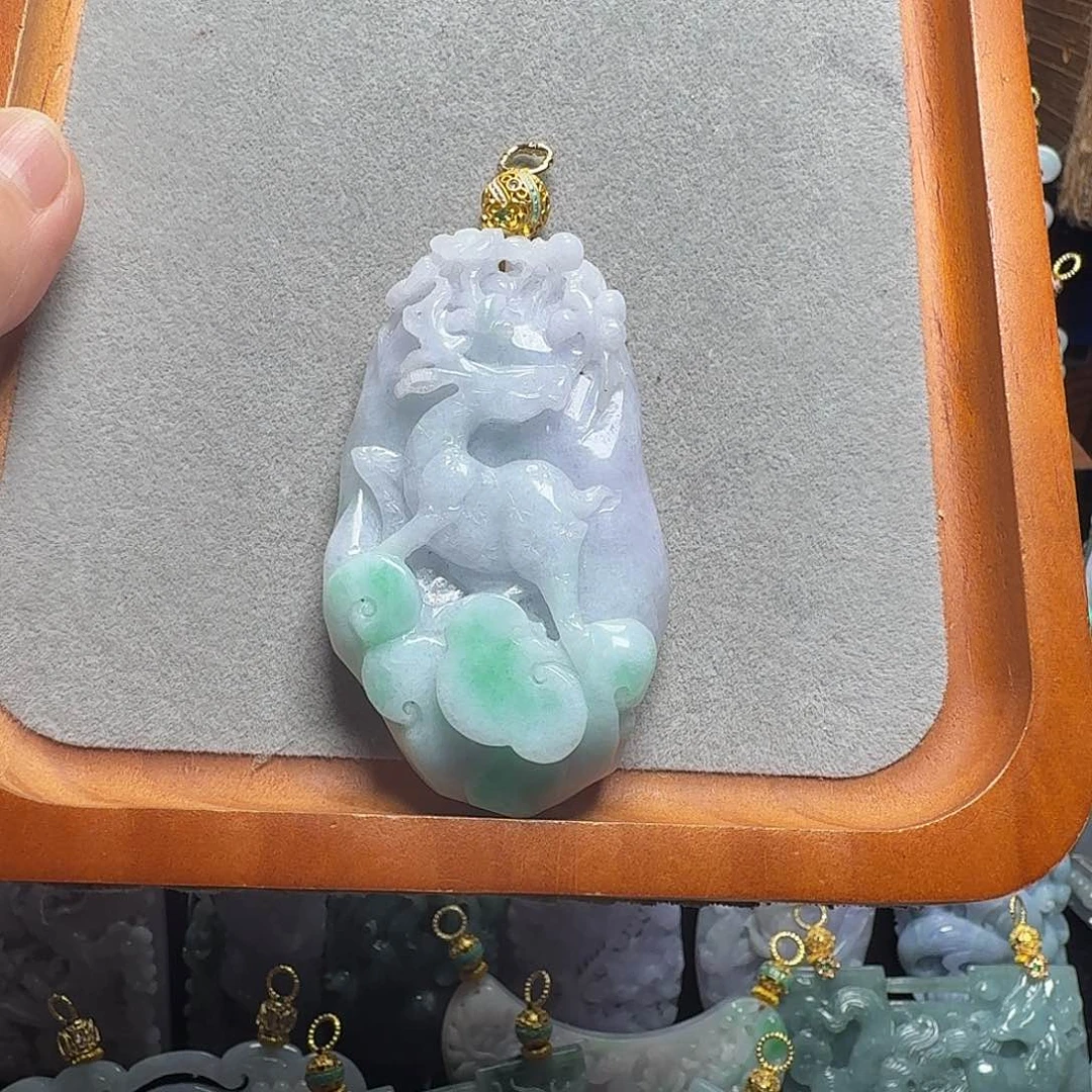 吊坠(赠链)未镶嵌翡翠