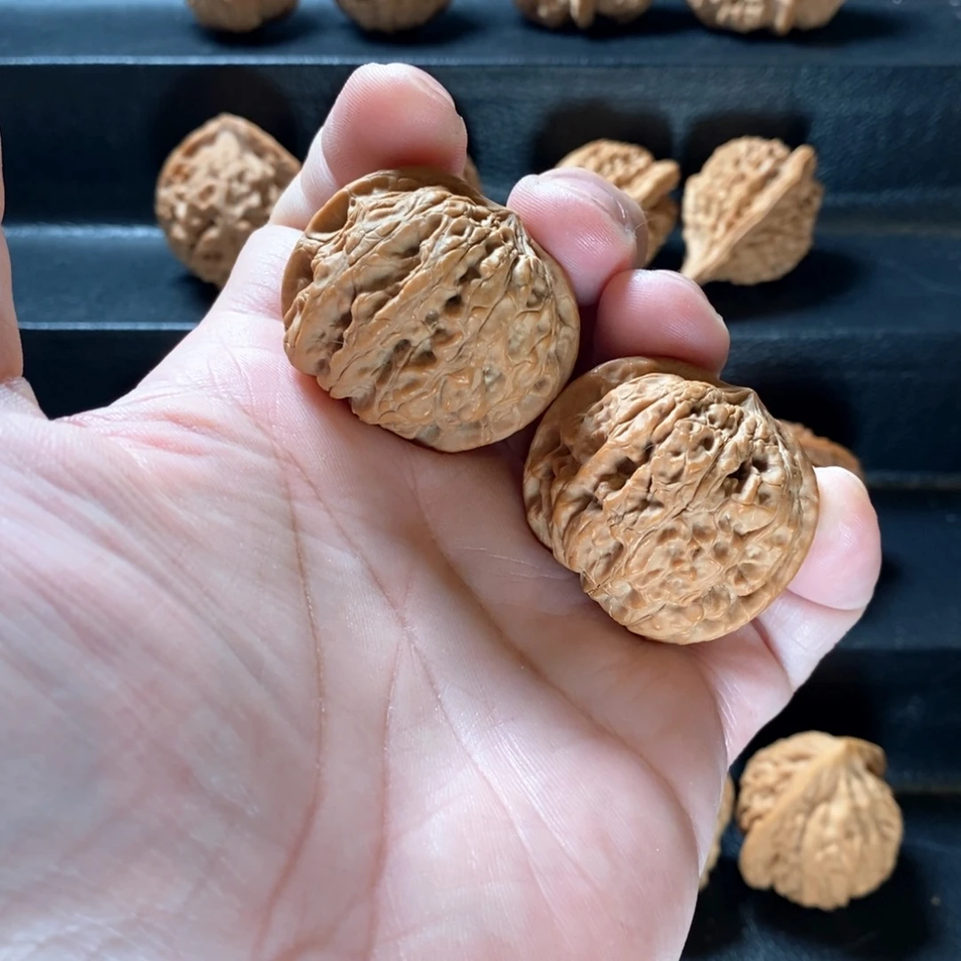 桃核把件原生态雨花石38