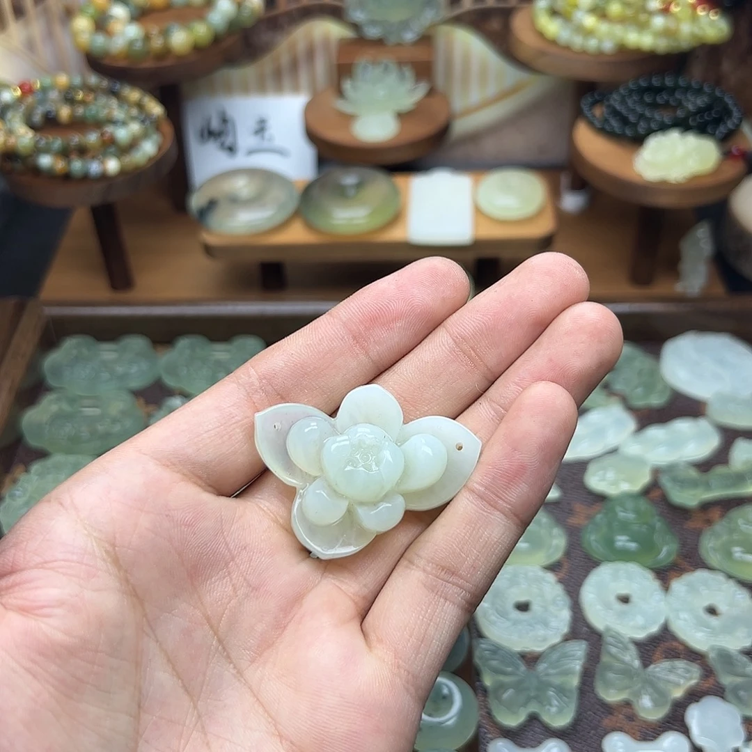 蛇纹石玉合金颈饰