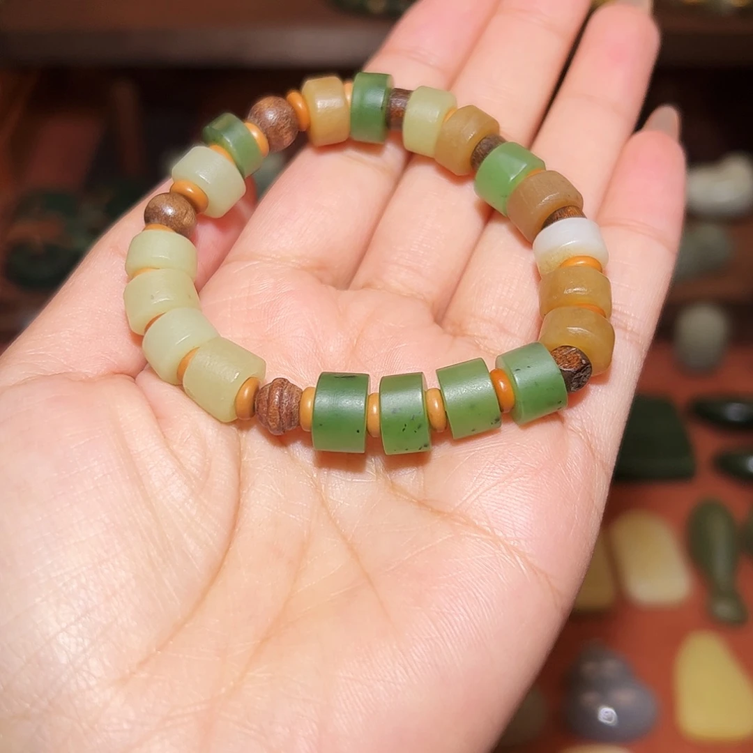 心***怡和田玉未镶嵌颈饰