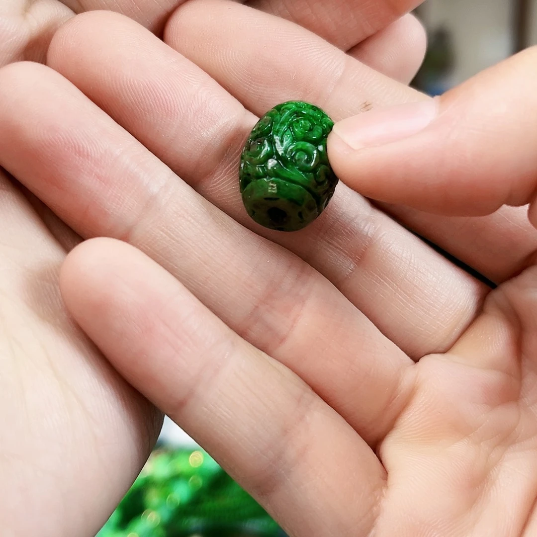 翡翠颈饰未镶嵌吊坠多样性