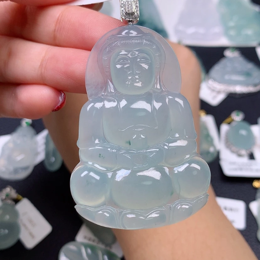 【闪购商品】翡翠18K金镶嵌颈饰观音