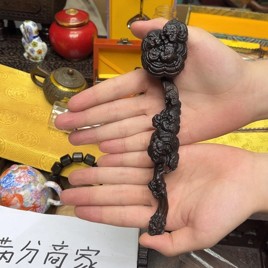 大叶紫檀（黑酸枝木类）