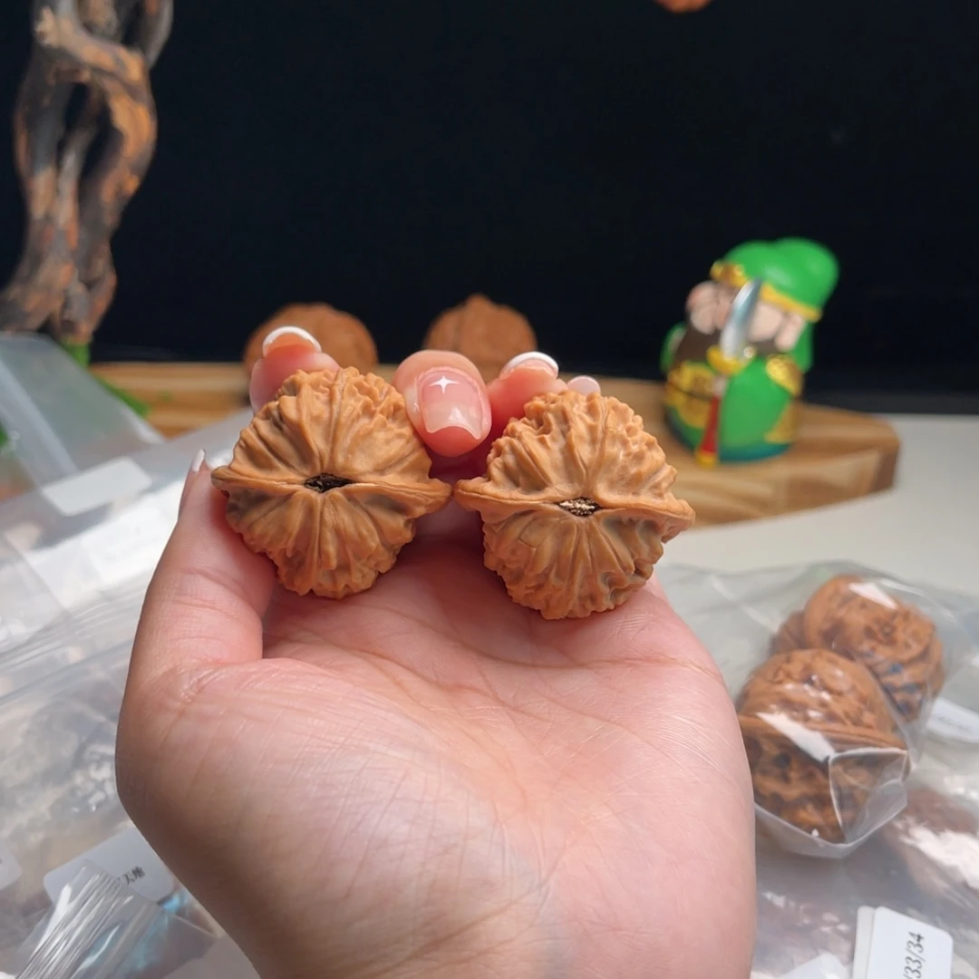 胡***黍吊坠文玩核桃37尺全品天地 顺丰到付