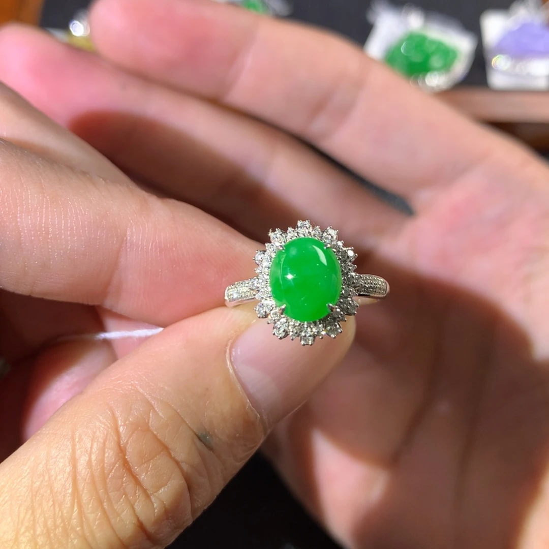 翡翠18K金镶嵌戒指翡翠