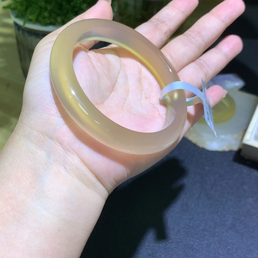 玛瑙/玉髓未镶嵌手镯蜂蜜水