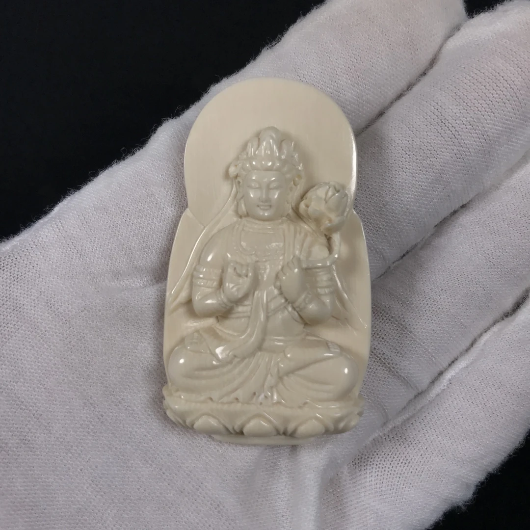 PDB22  大势至菩萨（生肖马）约长50*宽28*厚10mm 约12.8克
