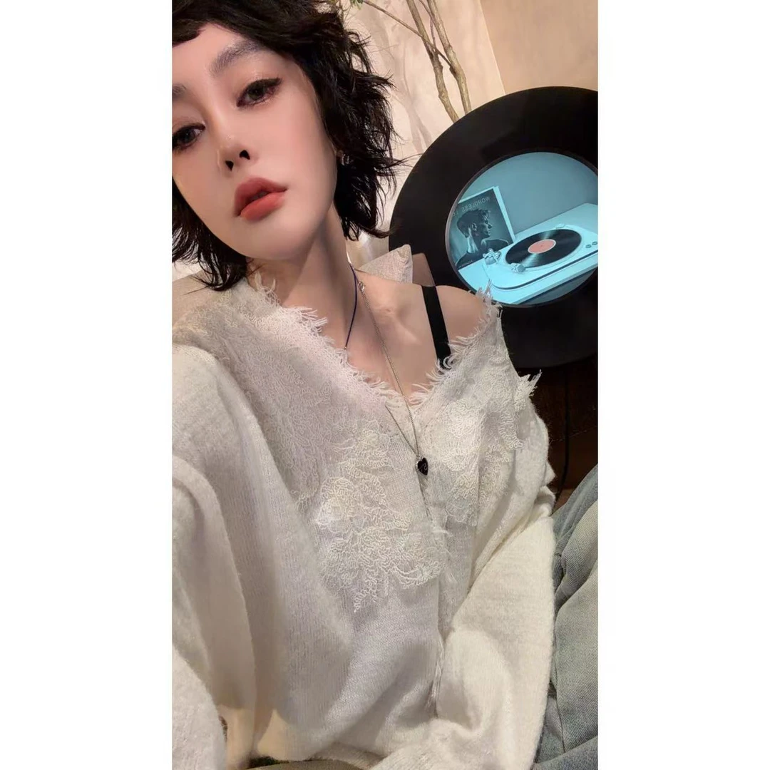 【佳姐专属】29601 - 新款时尚百搭V领毛边休闲针织开衫12/29