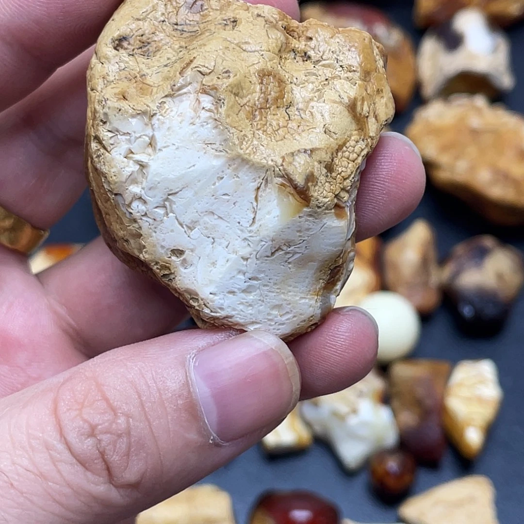 定制琥珀未镶嵌吞定制