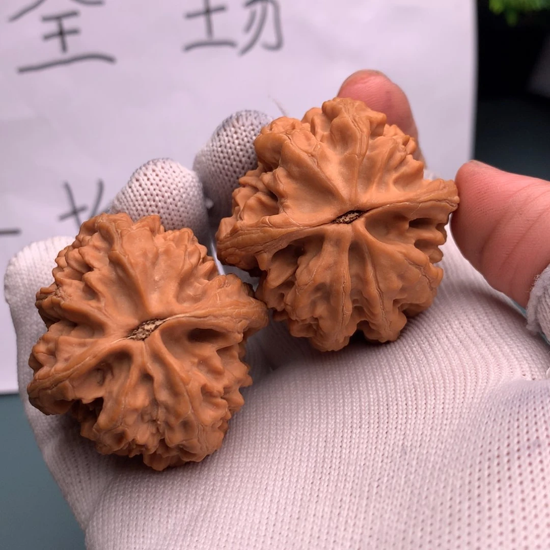 月***前文玩核桃吊坠故事11