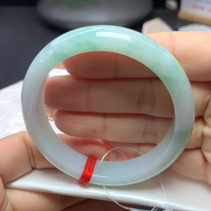 翡翠手镯未镶嵌56565757