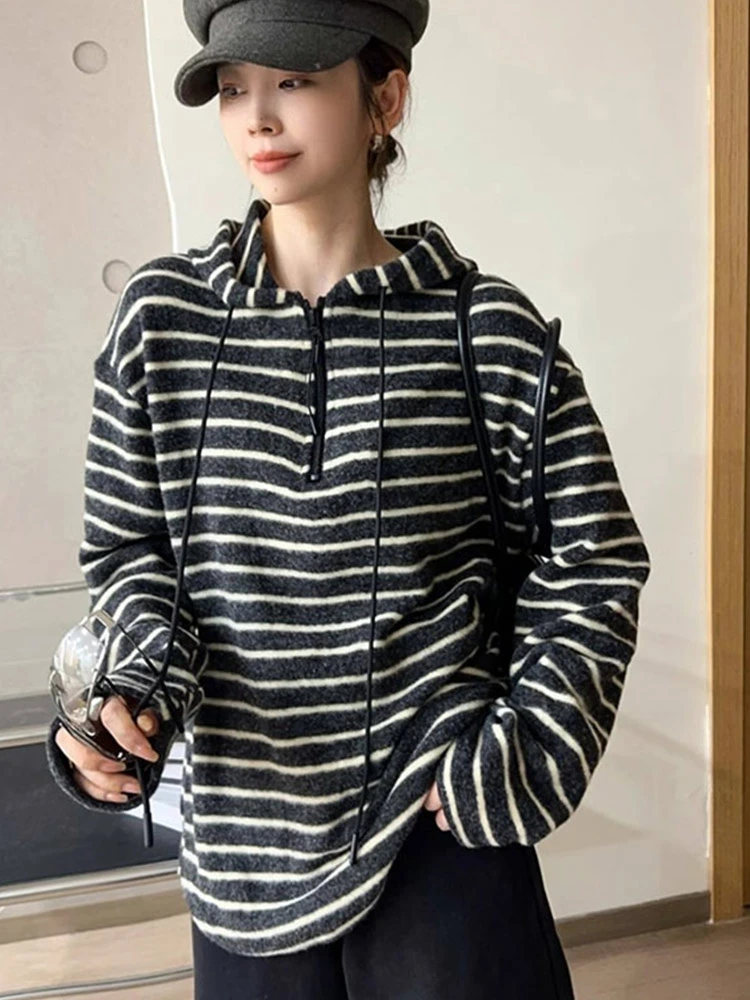 卫衣时尚条纹撞色上衣连帽针织衫长袖宽松休闲别致套头设计感洋气