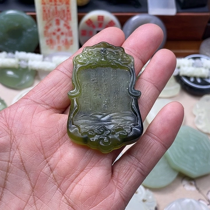 蛇纹石玉合金颈饰