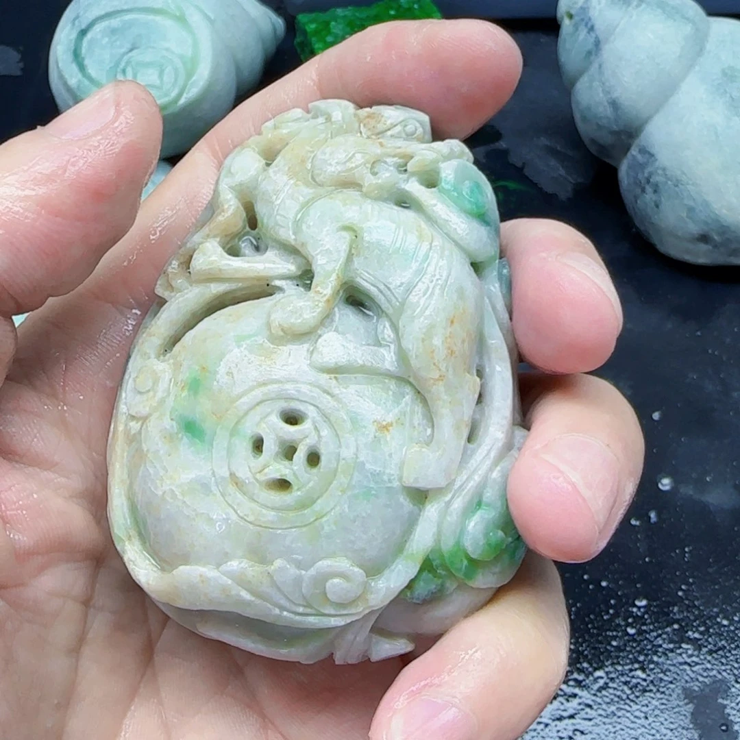 问***。翡翠未镶嵌颈饰153