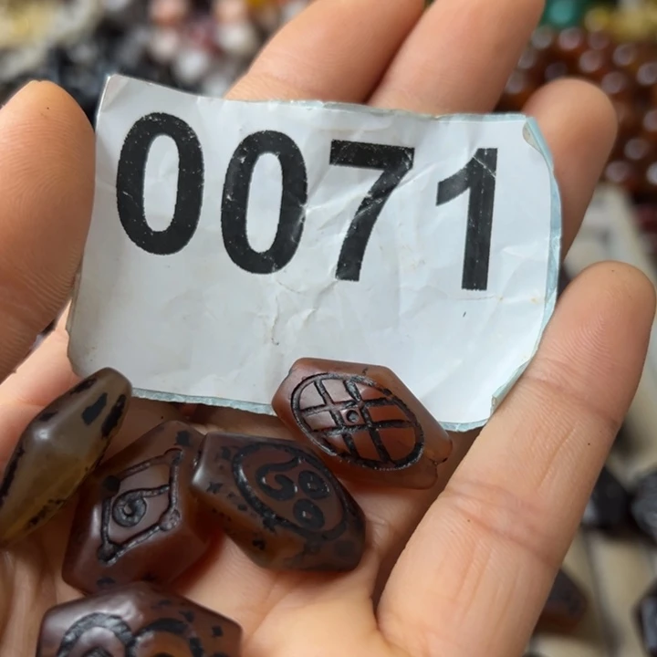 玛瑙/玉髓手链未镶嵌幸*花