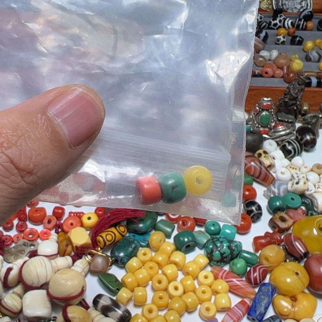 玻璃颈饰?**猫23467898898899