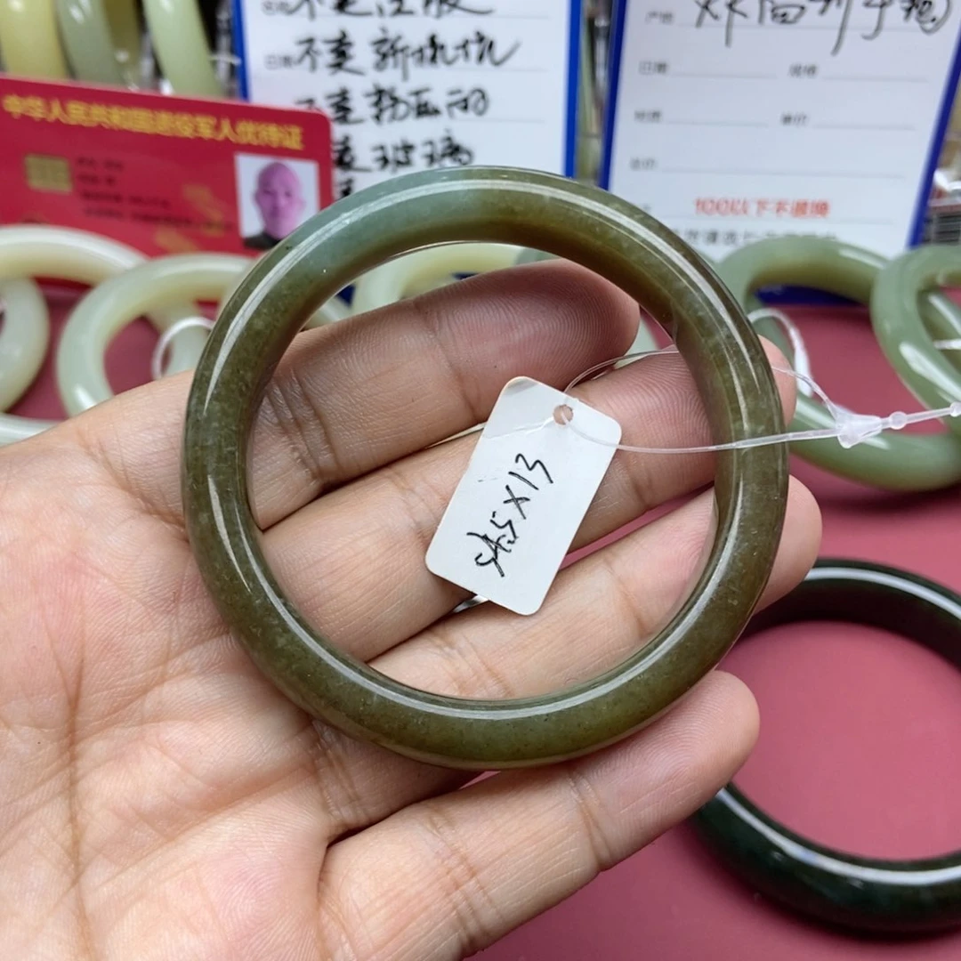 和田玉手镯未镶嵌K****常