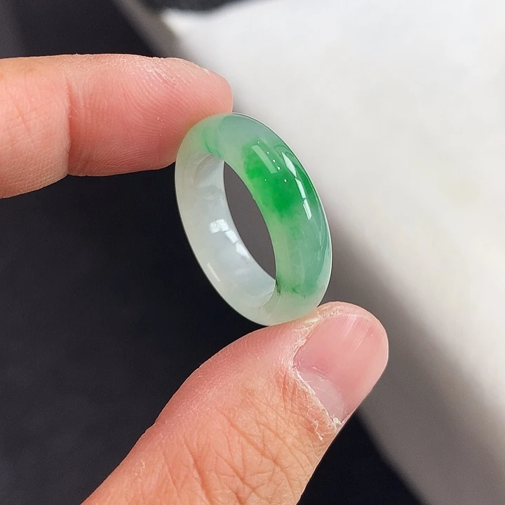 翡翠未镶嵌戒指19号