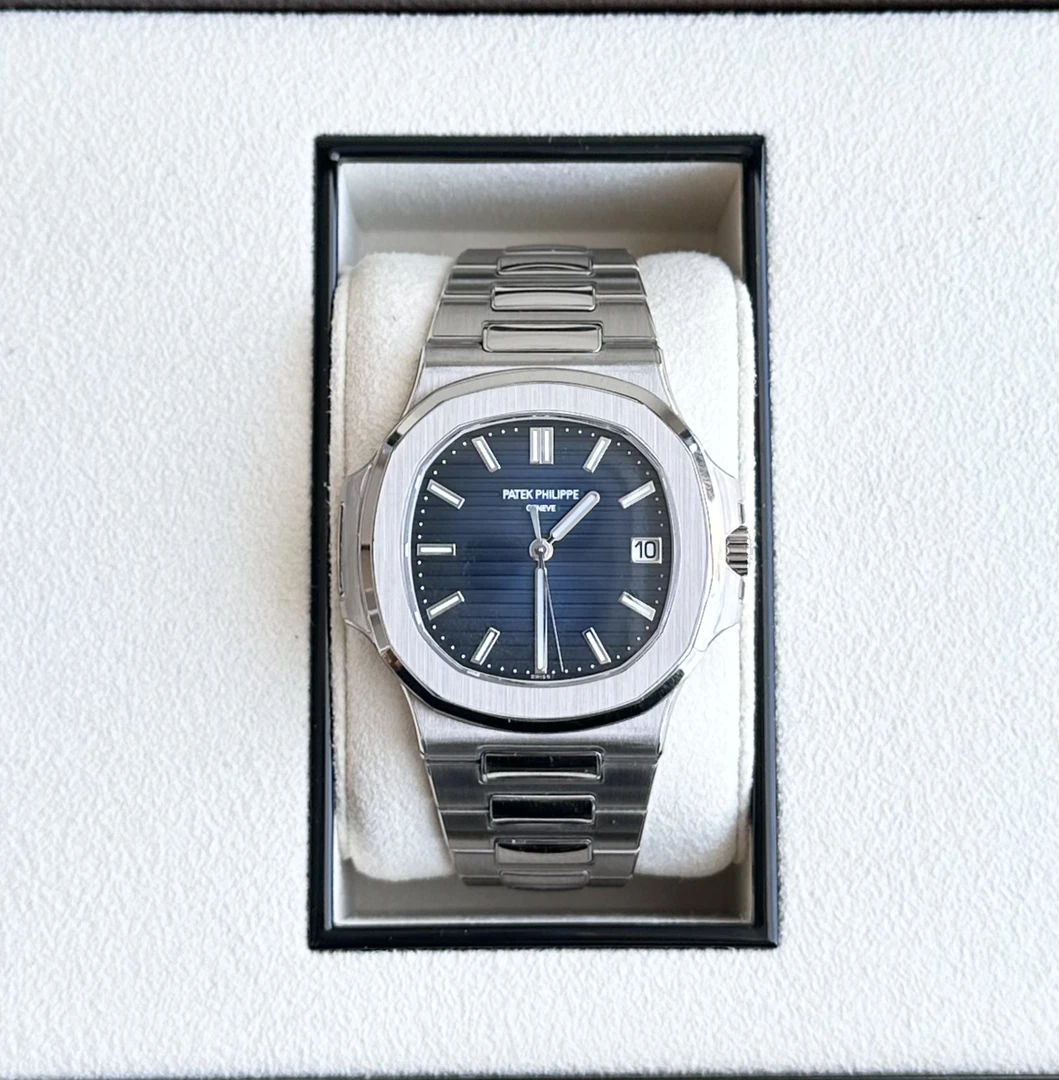 99新 Patek Philippe/百达翡丽 5811/1G 23年贴膜使用
