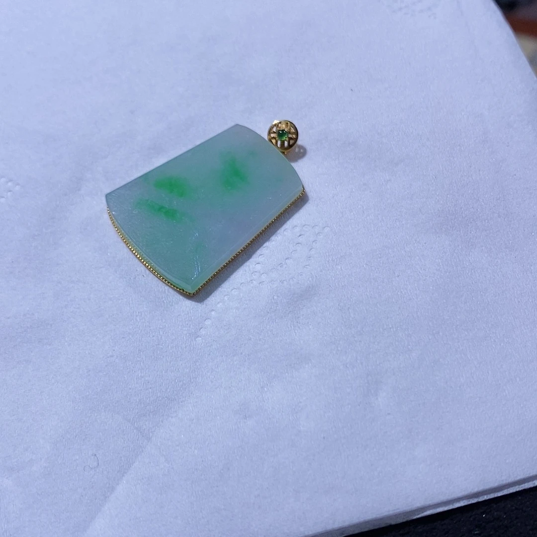 翡翠吊坠(不含链)未镶嵌
