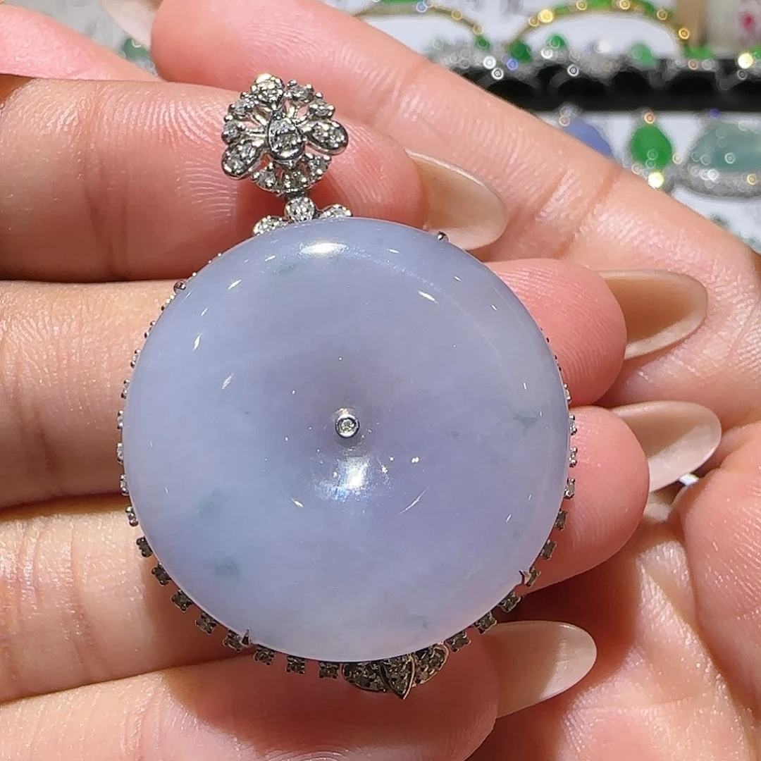 【闪购商品】颈饰18K金镶嵌翡翠天然