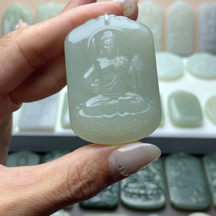 和田玉未镶嵌颈饰鲁*董