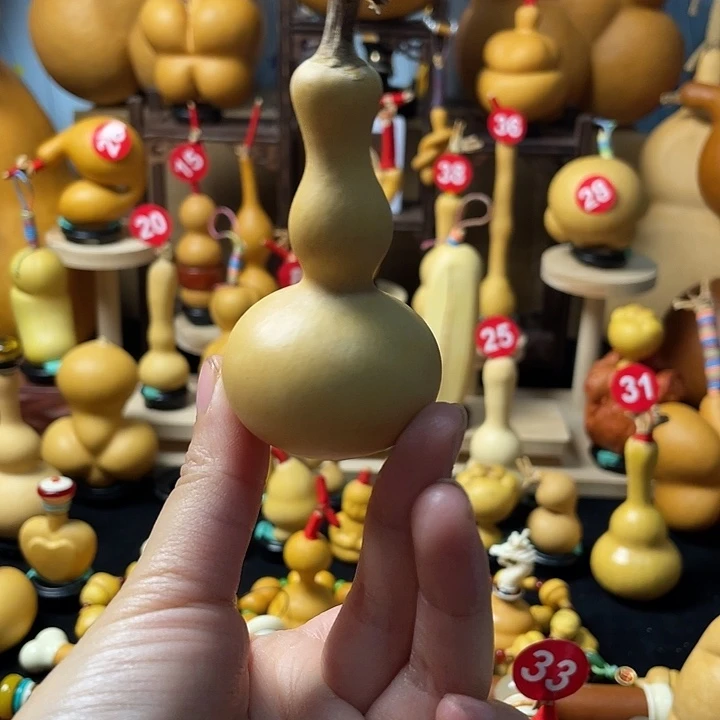 往***忆葫芦丝独奏演员演技还是那么