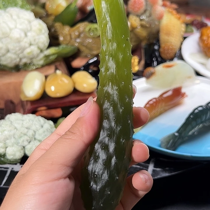 泰***山蛇纹石玉未镶嵌珠宝奇石