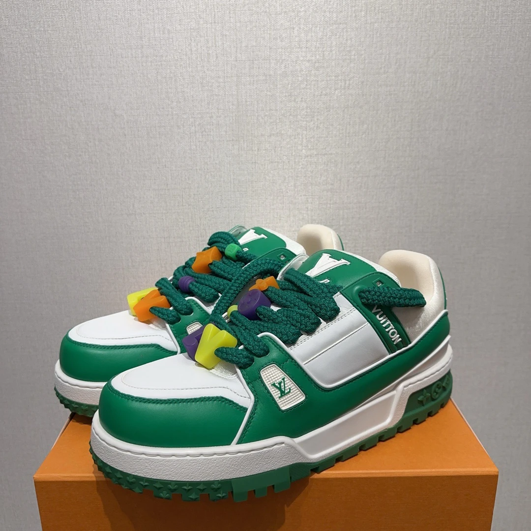 未使用 LouisVuitton/路易威登 白绿串珠胖丁Trainer/41码