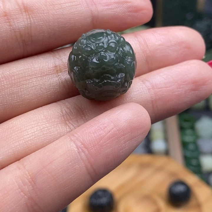 未镶嵌和田玉（糖玉）珠宝半成品