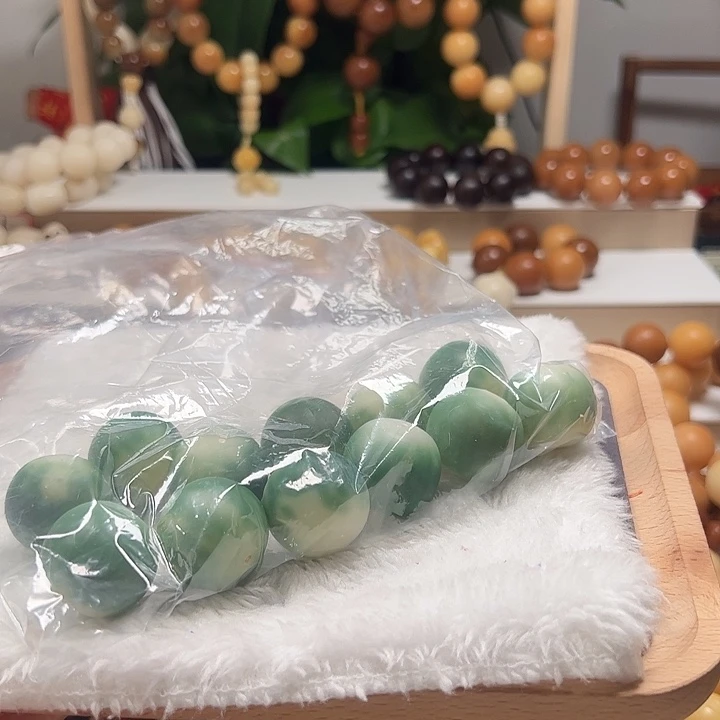 用***8吊坠菩提根/象牙果卡27