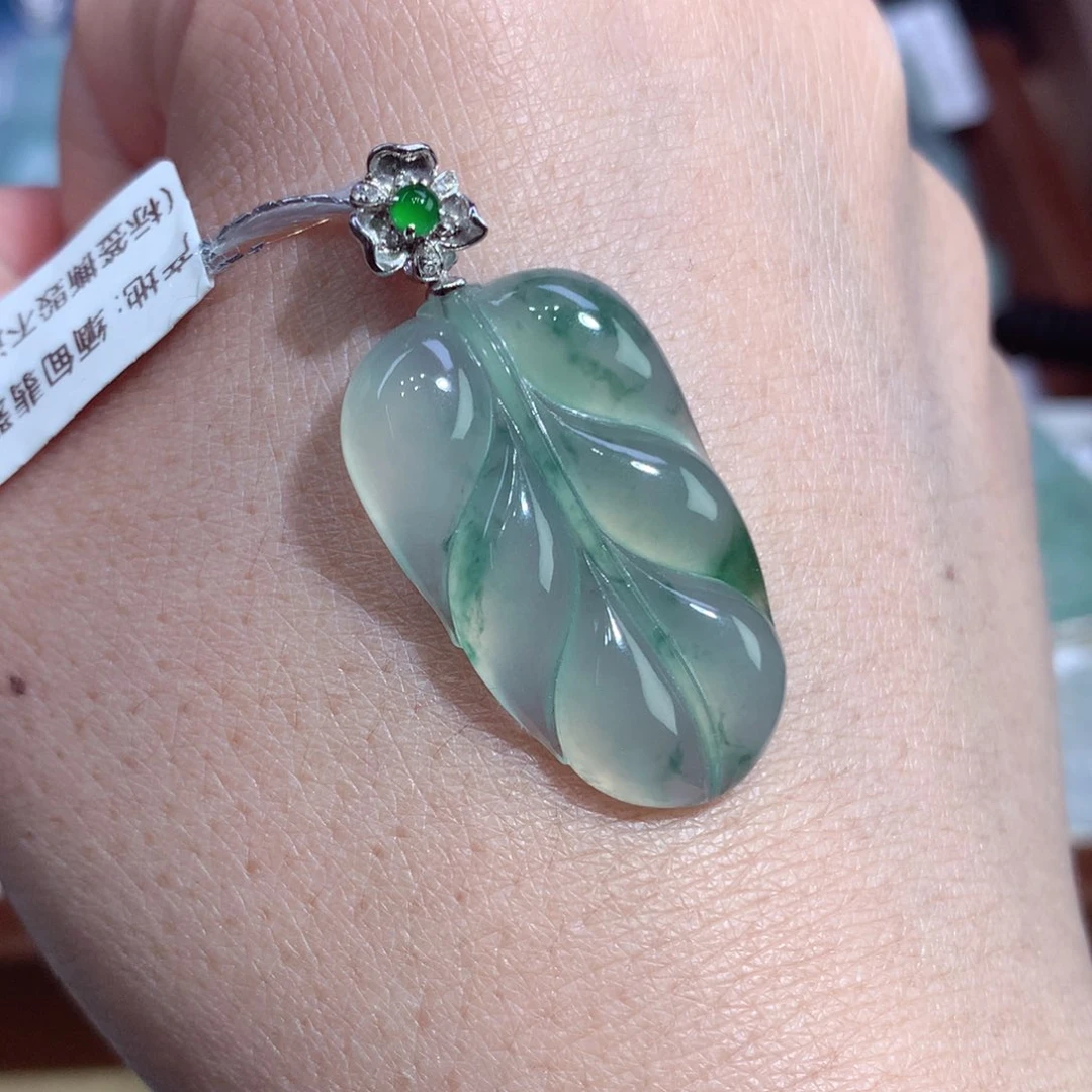 吊坠(不含链)18K金镶嵌翡翠叶子