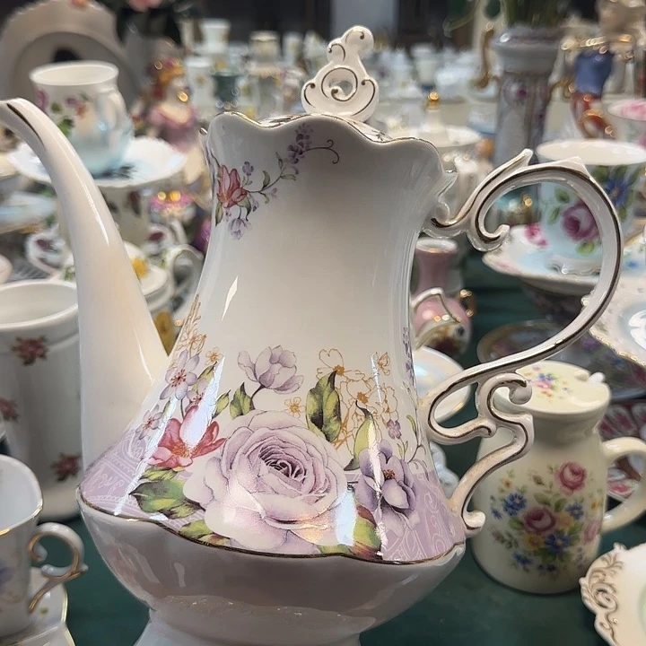 鹿与海陶瓷有限公司