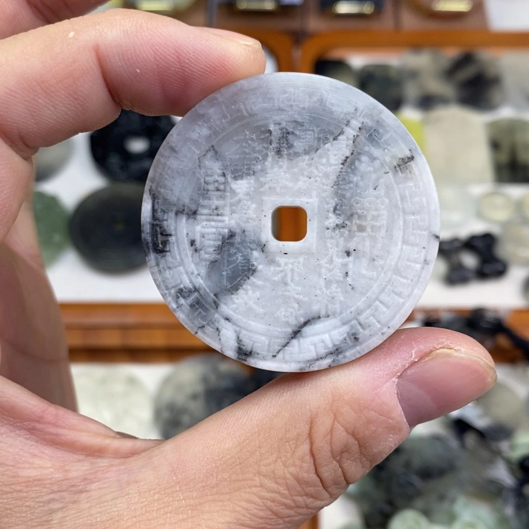 岫玉未镶嵌颈饰岫玉山鬼花钱吊坠