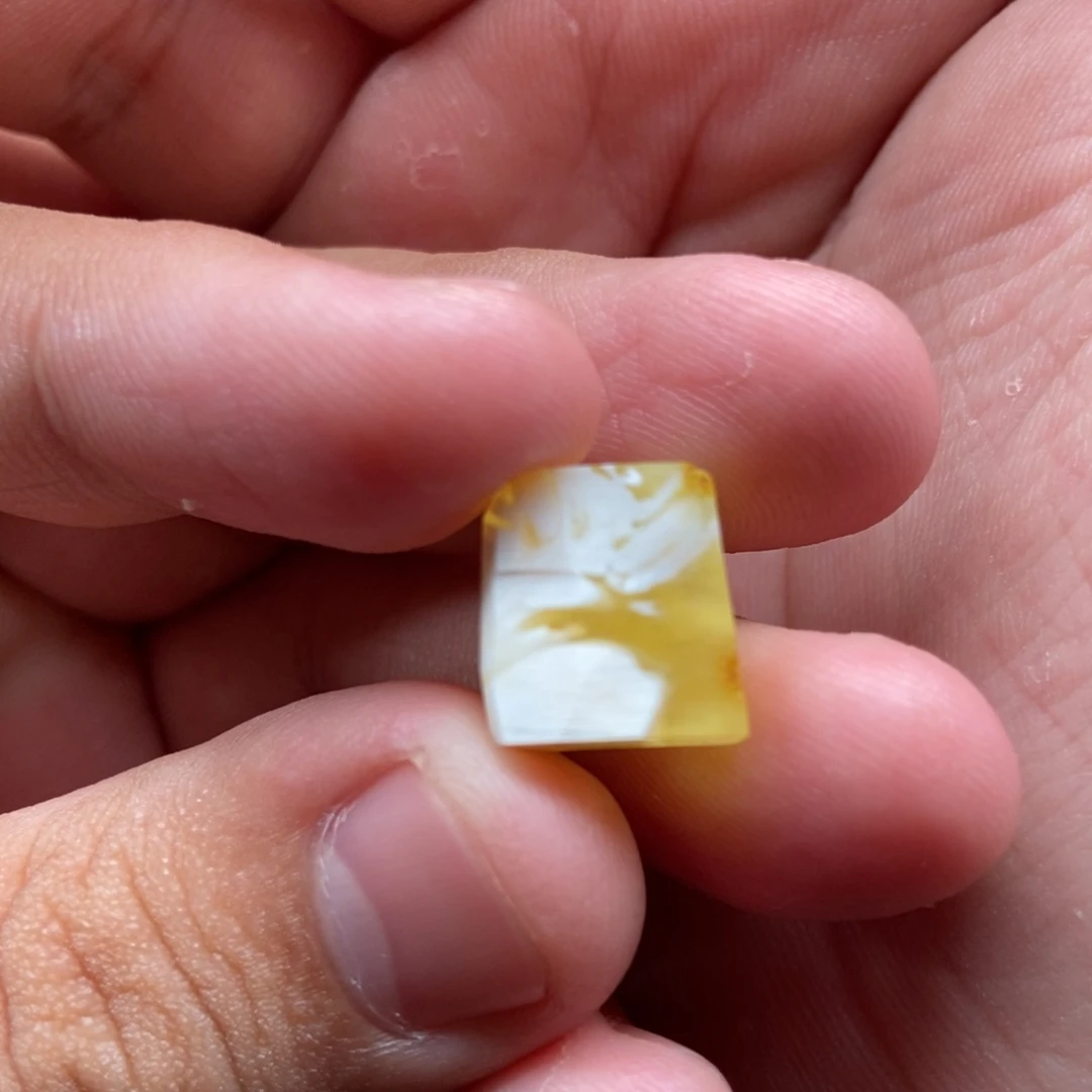 定制琥珀未镶嵌定制