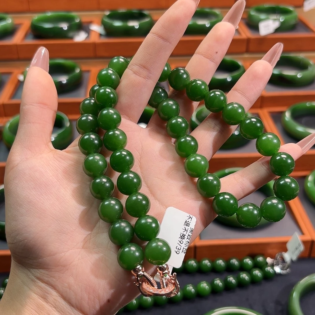 静***兰和田玉（碧玉）未镶嵌颈饰