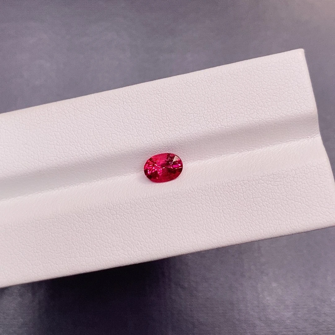 未镶嵌裸石碧玺0.79克拉