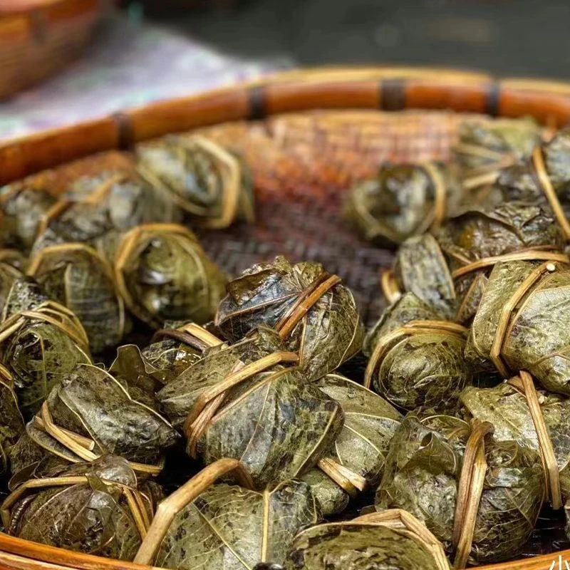 湖南吉首桐叶粑粑特产艾叶传统清明蒿菜粑新鲜糯米粑粑蒿子粉