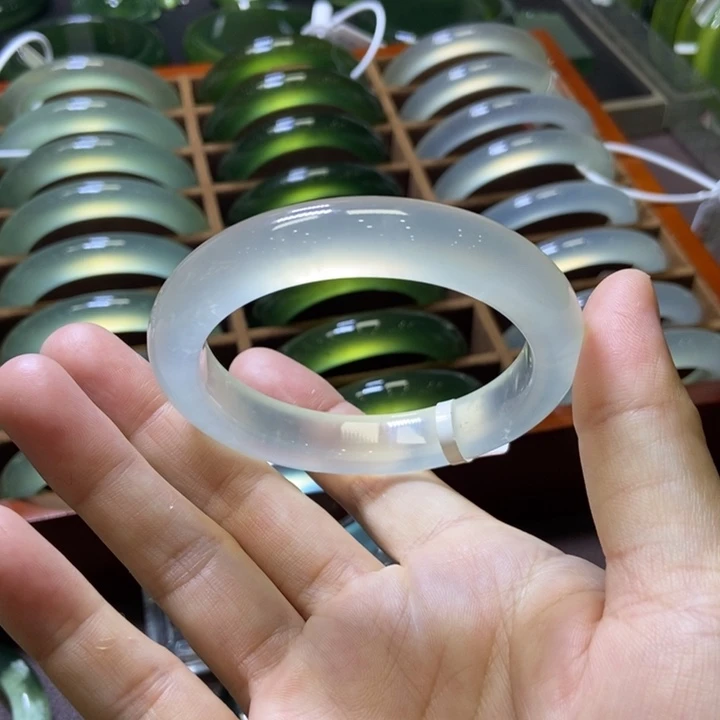 未镶嵌蛇纹石玉手镯56
