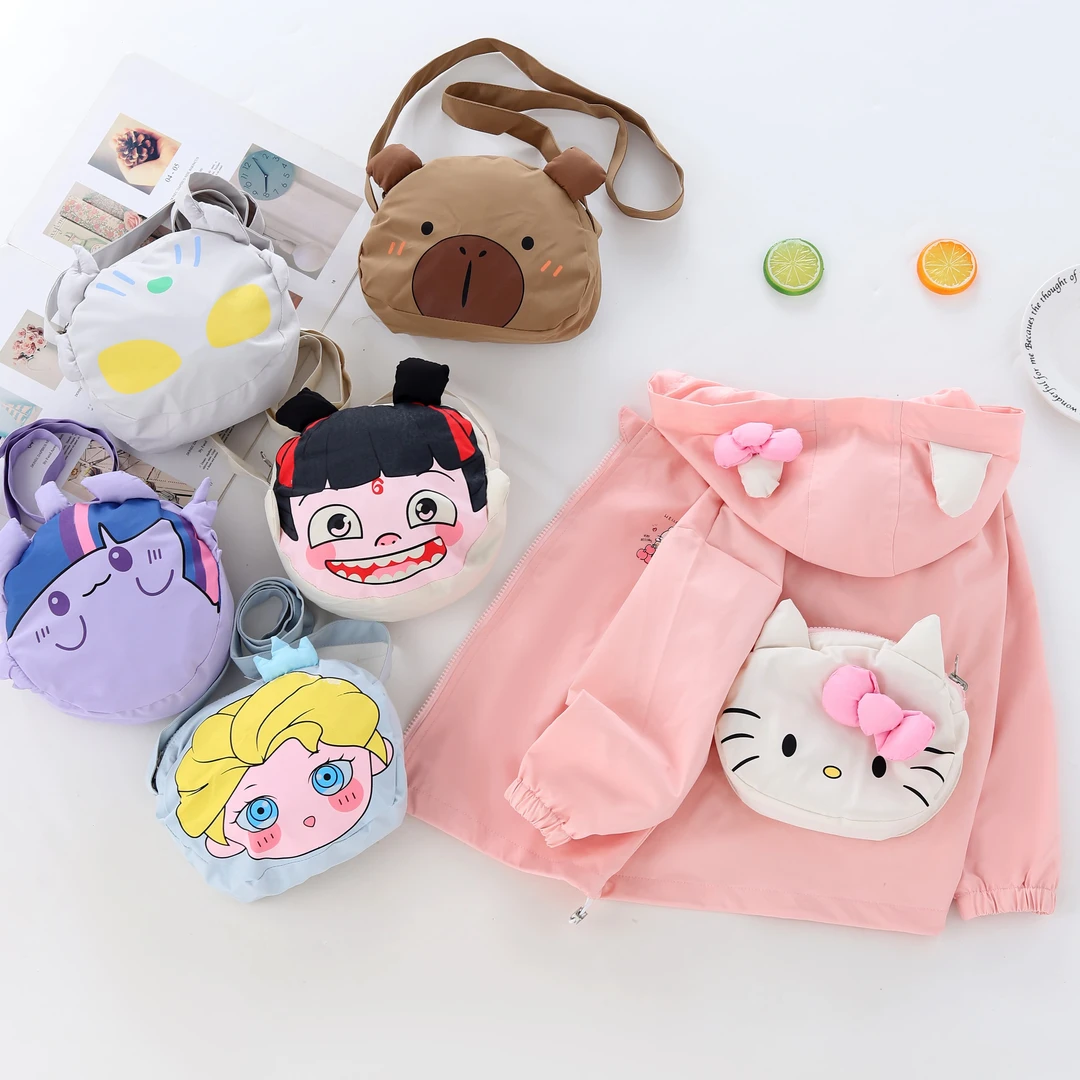 桃子猴2025款儿童时尚卡通背包冲锋衣5298