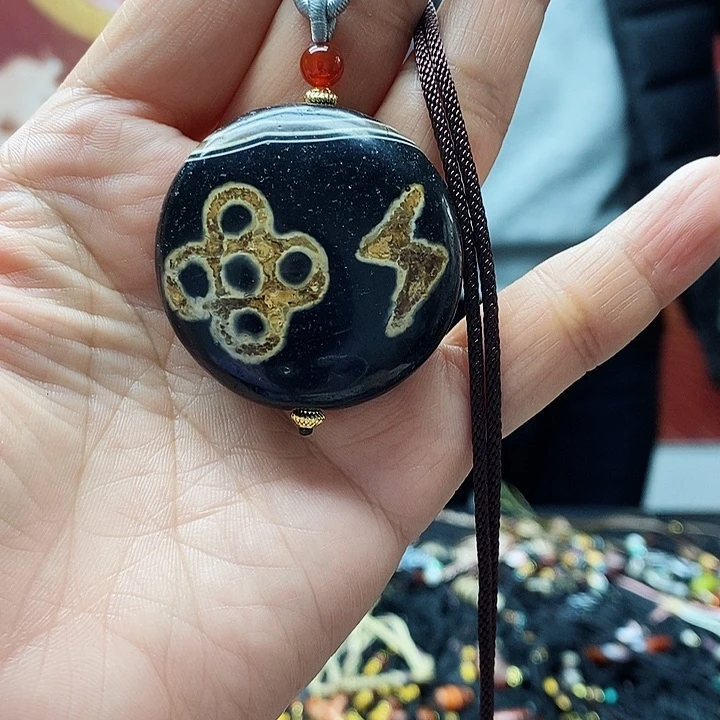 玛瑙/玉髓颈饰合金