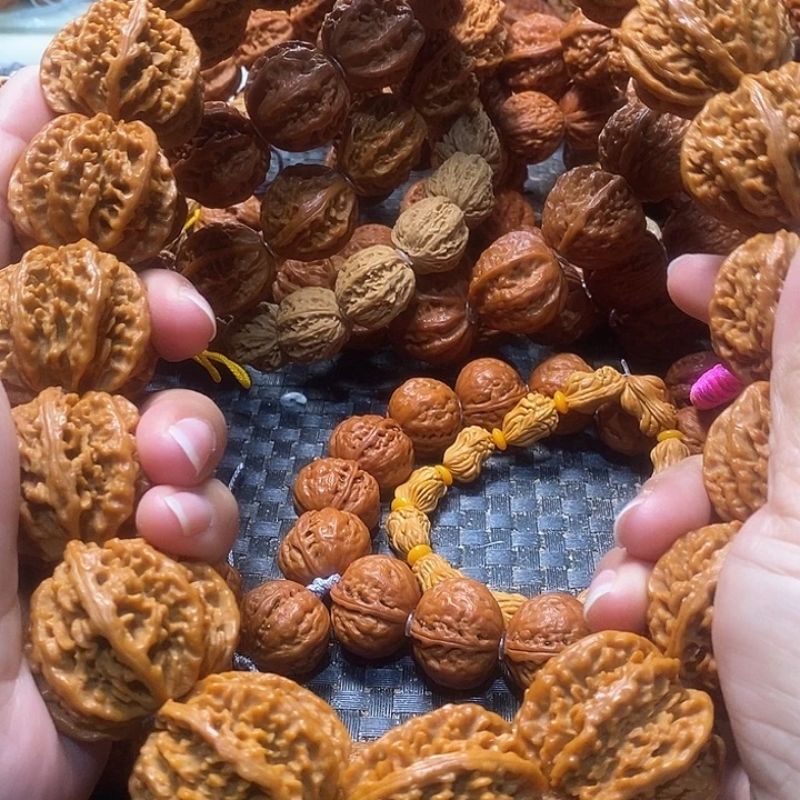 文玩核桃吊坠粗筋八棱