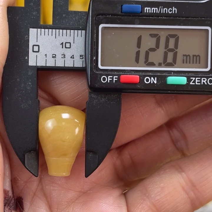 蜜蜡未镶嵌裸石46杂