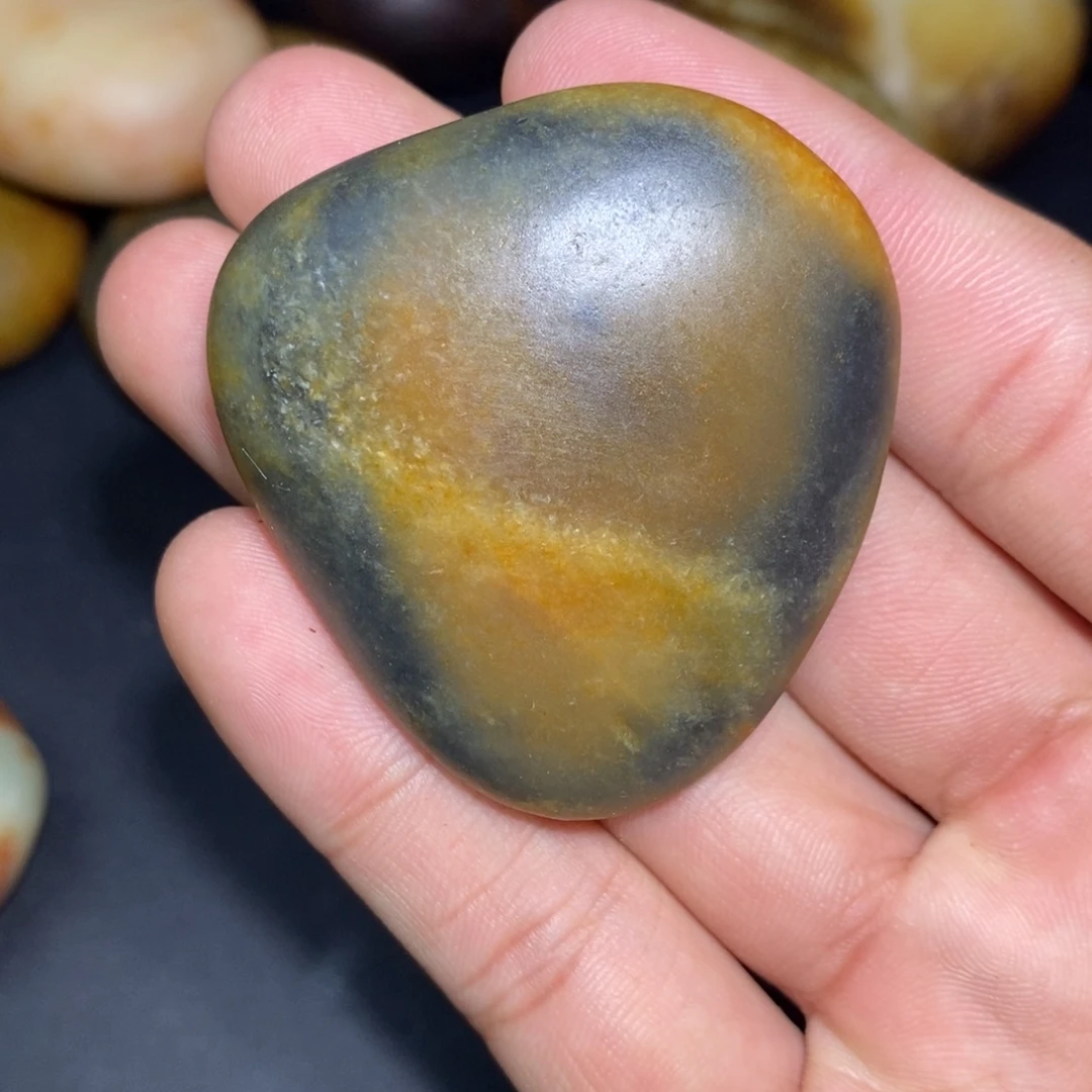 和田玉未镶嵌珠宝奇石