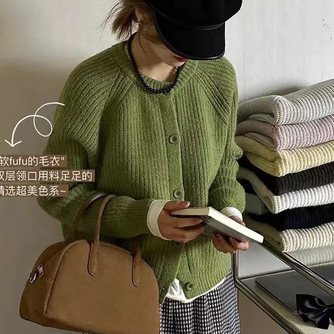 新款简约毛衣开衫