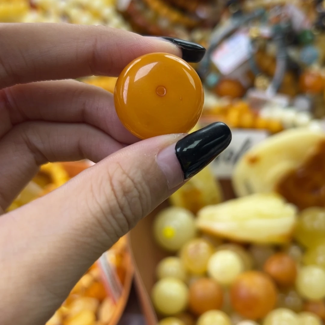 琥珀珠宝奇石未镶嵌